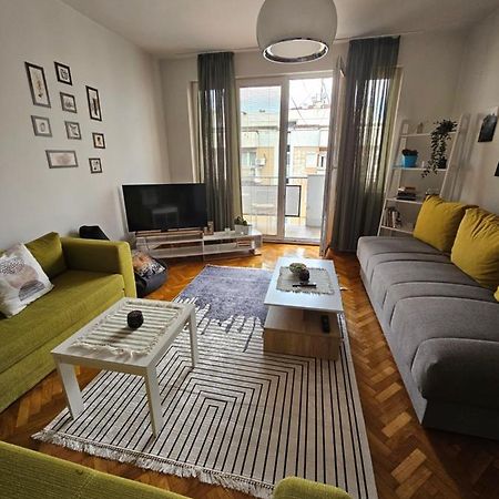 Cosy Apartment In The Heart Of Скопье Экстерьер фото