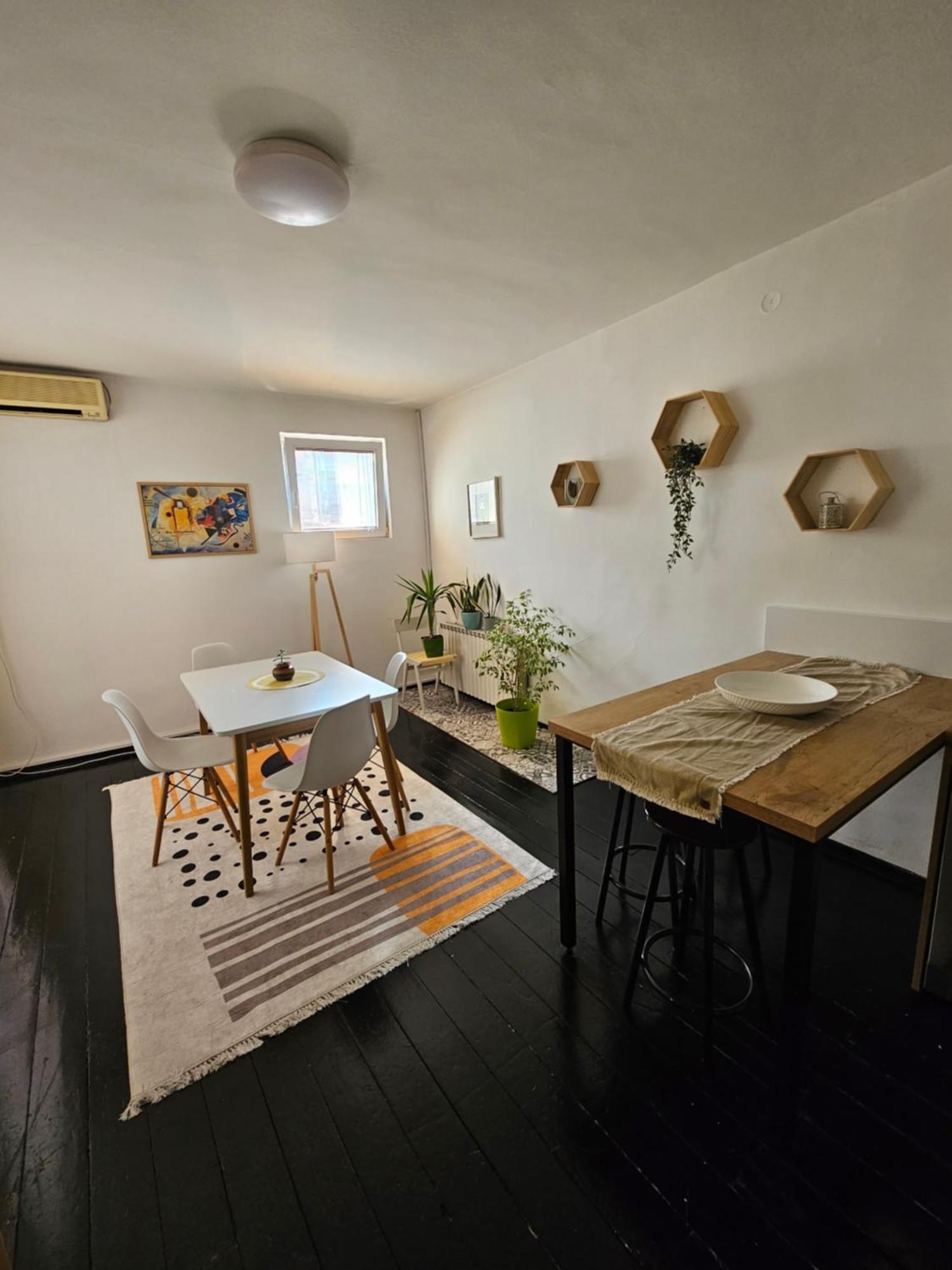 Cosy Apartment In The Heart Of Скопье Экстерьер фото